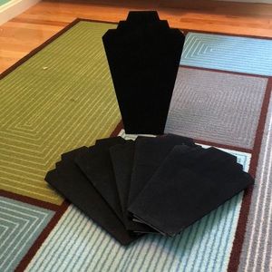 6 collapsible jewelry stands